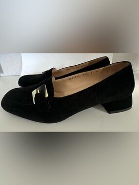 $950 SALVATORE FERRAGAMO Women’s Loafers Tortoiseshell Buckle Black Suede Size 8